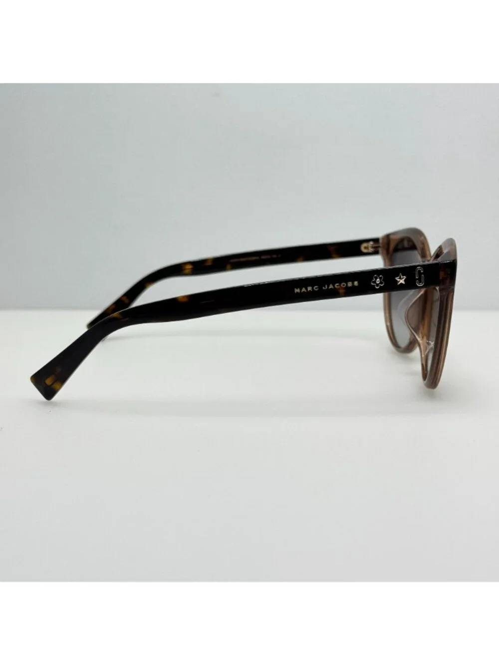 Marc Jacobs lenses have